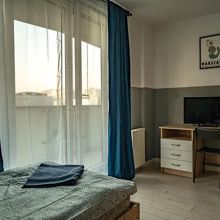 Waw Manhattan Hostel *